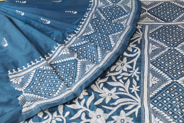Royal Blue Hand-Embroidered Silk Saree with Exquisite White Thread Work (Embroidery Saree) - Image 3