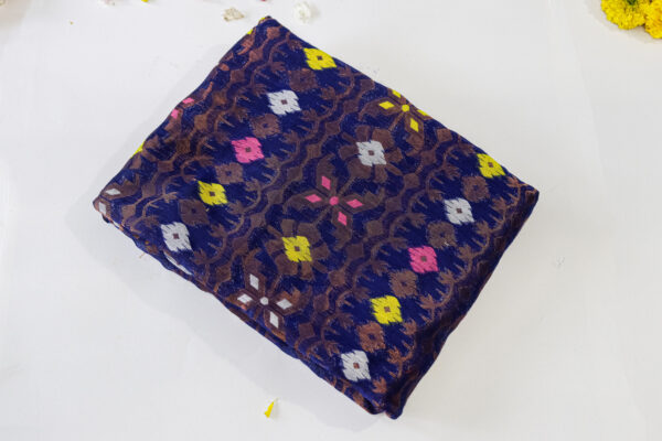 Royal Blue Handwoven Ikat Cotton Saree – Traditional & Elegant - Image 2