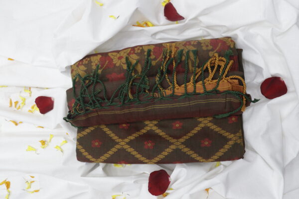 Olive Green Pure Bengal Handloom Khadi Cotton Saree – Lightweight, Soft & Elegant - Image 3