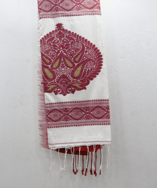 White & Rust Red Pure Bengal Handloom Cotton Saree – Traditional Elegance with Floral Motifs - Image 3