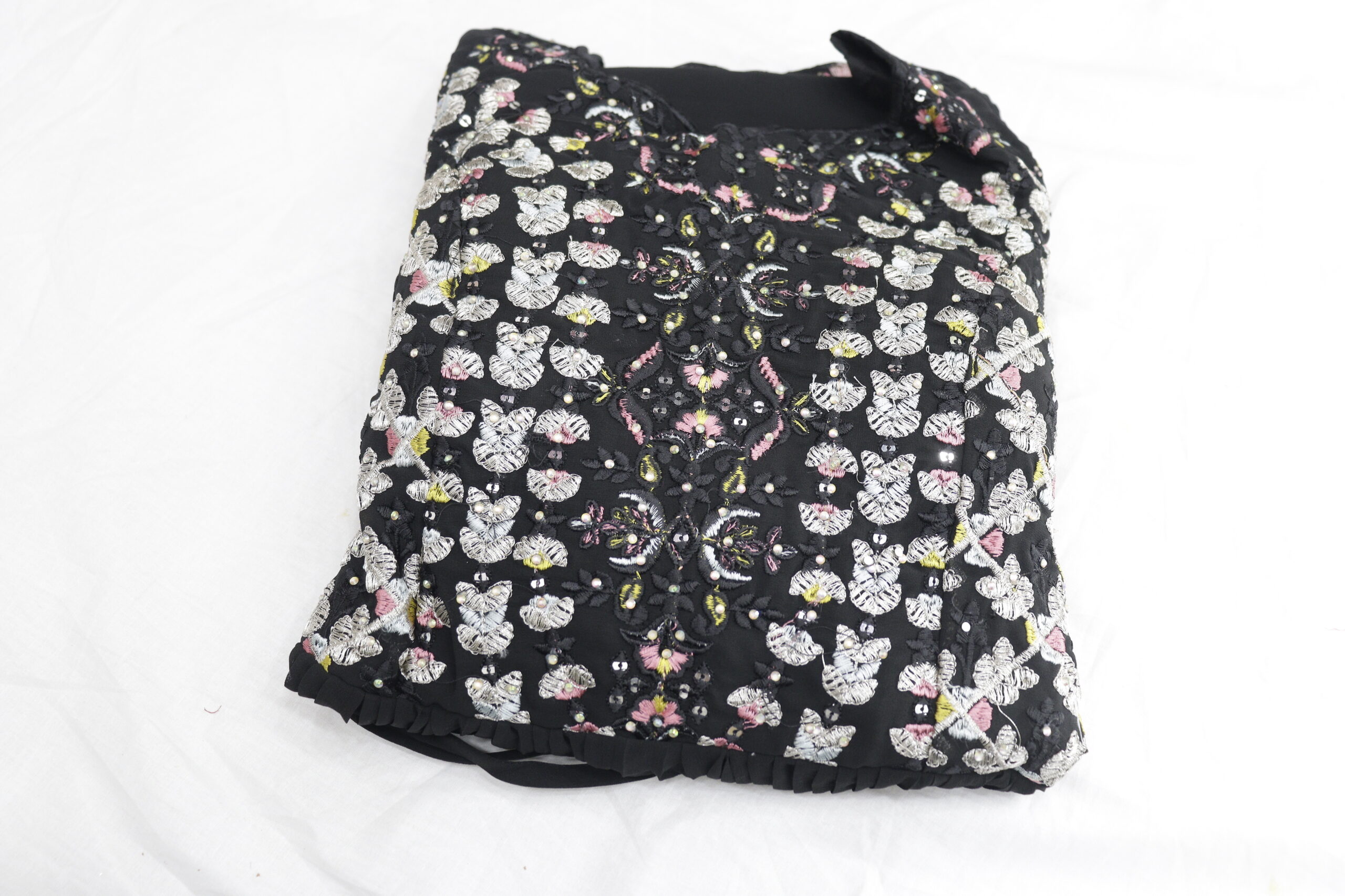 Elegant Black Floral Embroidered Chiffon Kurti Set β Timeless Beauty & Grace - Image 5