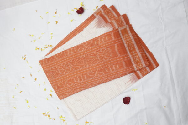 Handwoven Ikat Cotton Saree – Beige & Rust Brown - Image 4