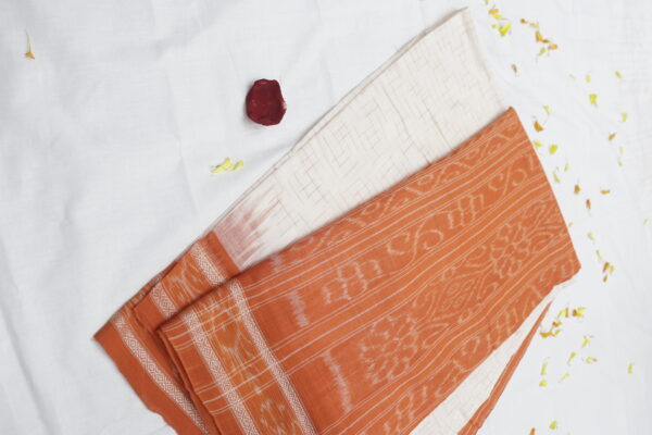 Handwoven Ikat Cotton Saree – Beige & Rust Brown - Image 5