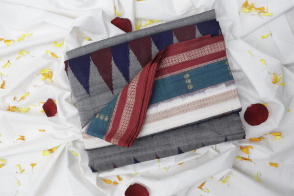 Grey Handwoven Cotton Saree - Image 2