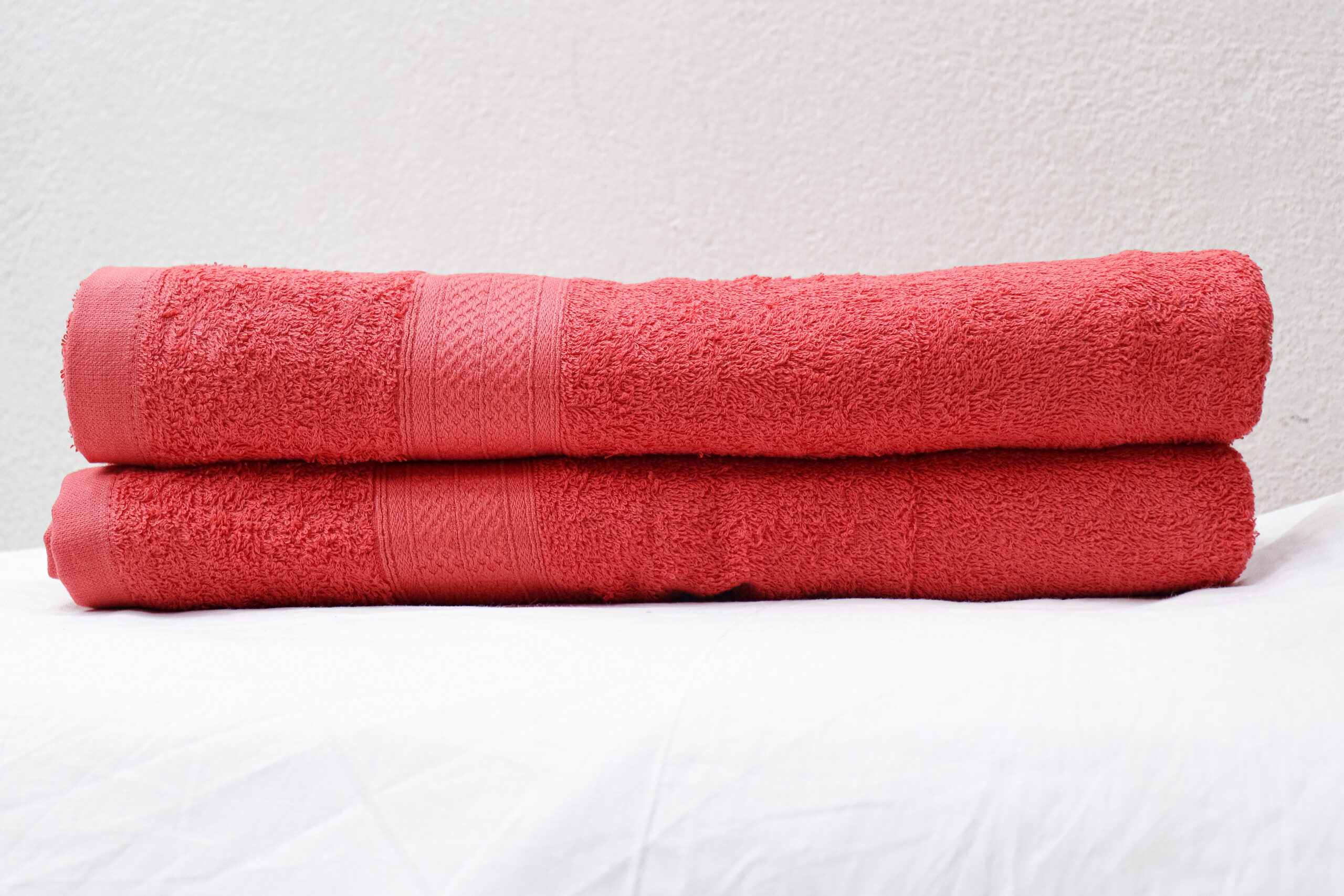 Premium Cotton Bath Towels - Soft, Absorbent, and Quick Drying - Set of 2 (Coral Red)